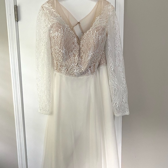 COPY - NWT Lillian West Ivory Wedding Dress - Picture 13 of 16
